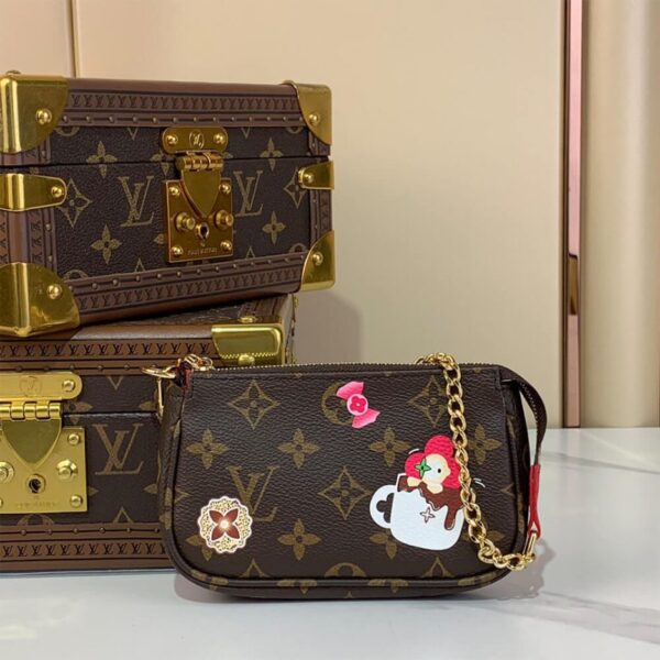 LV Mini Pochette Accessoires - Image 2