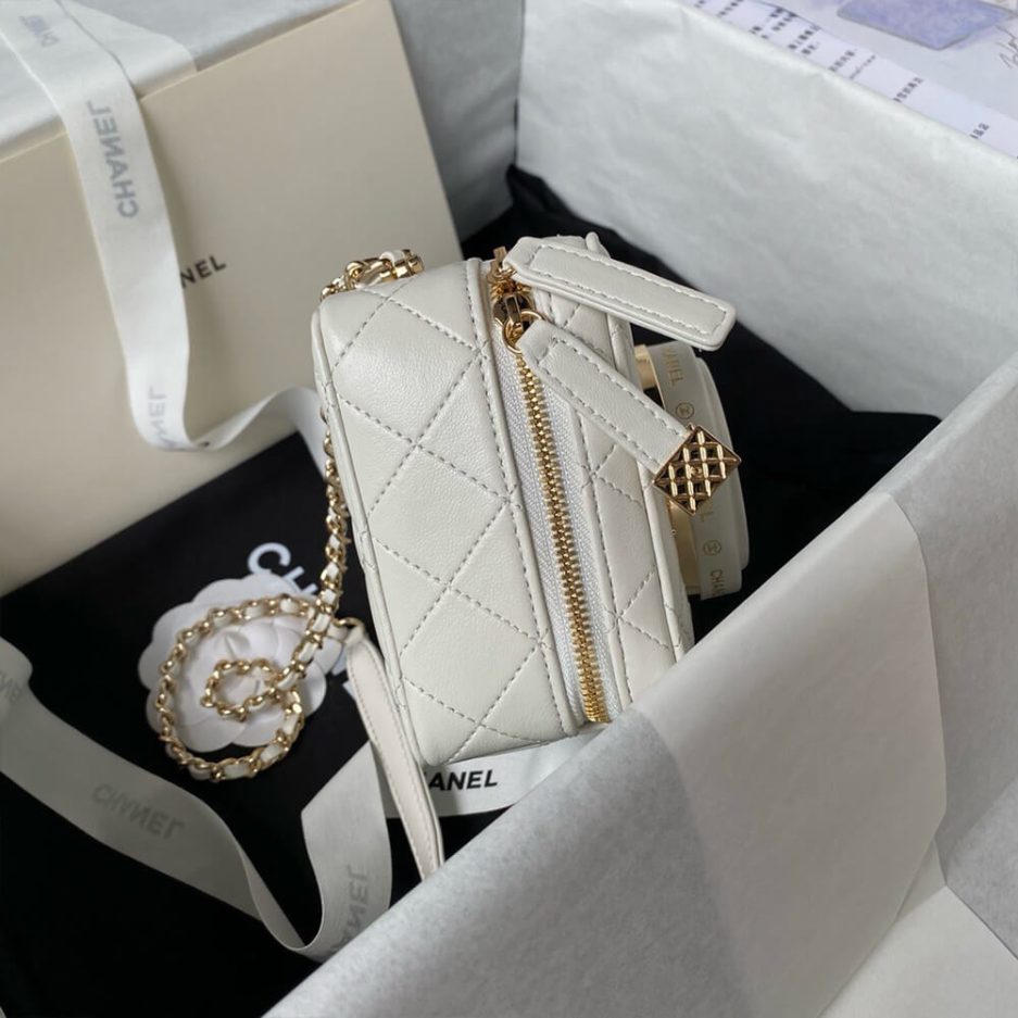 CHANEL CAMERA BAG - Image 3