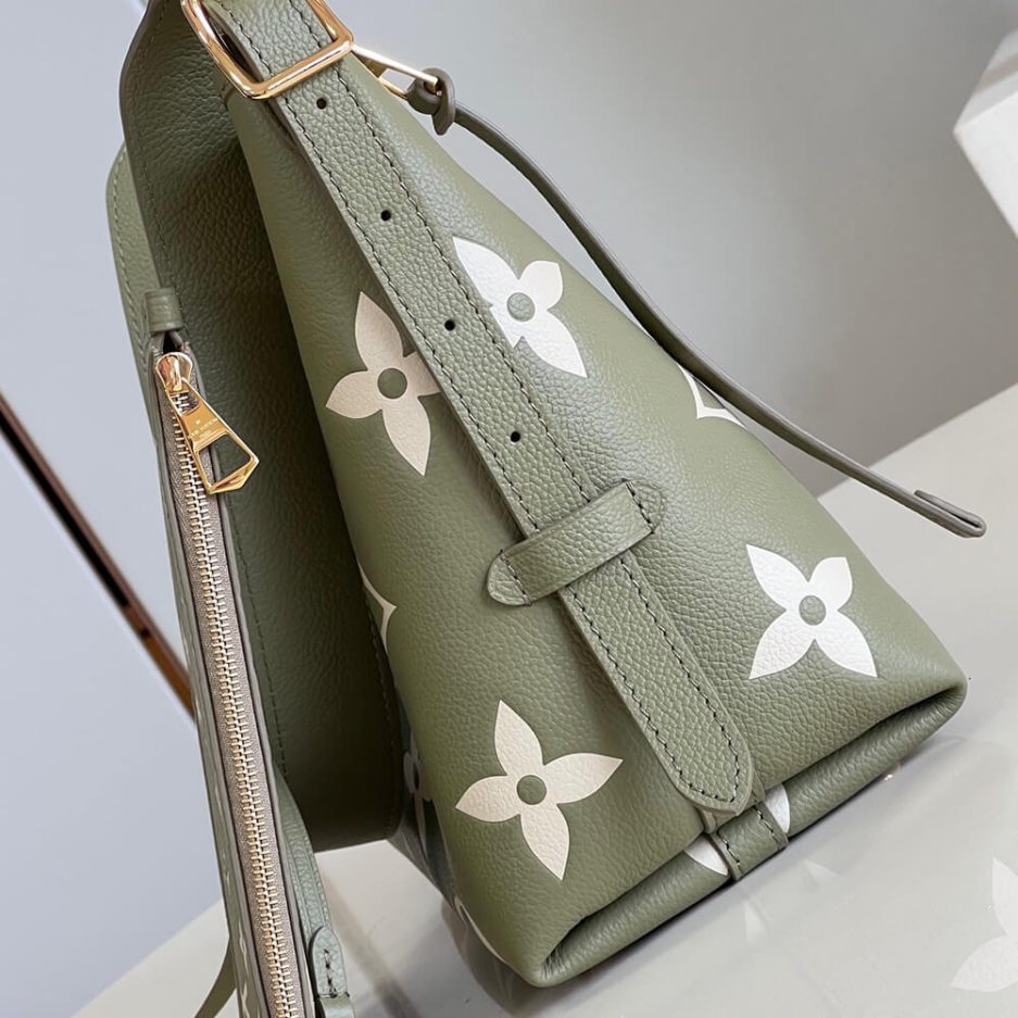 LV CarryAll PM - Image 3