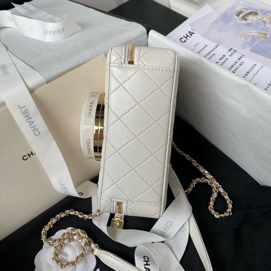 CHANEL CAMERA BAG - Image 5