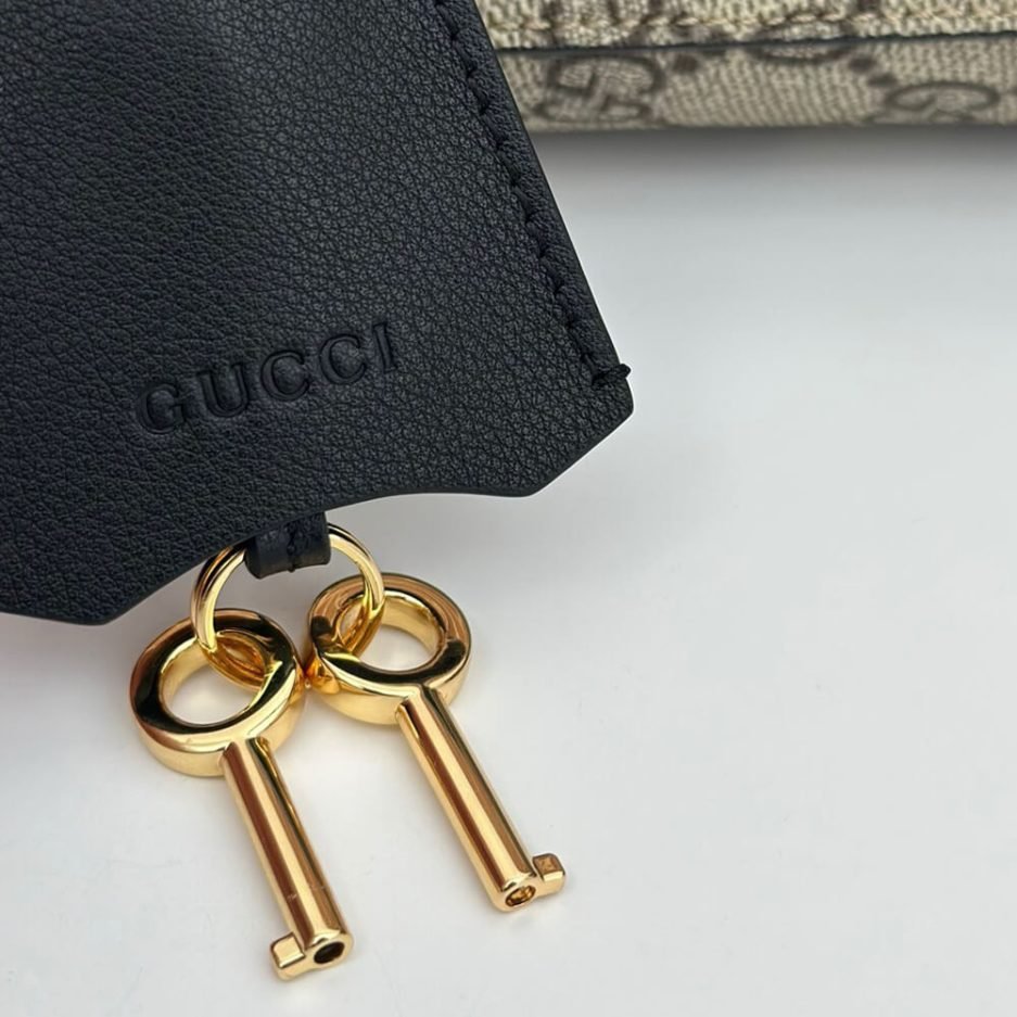 GUCCI PADLOCK GG MEDIUM SHOULDER BAG - Image 6