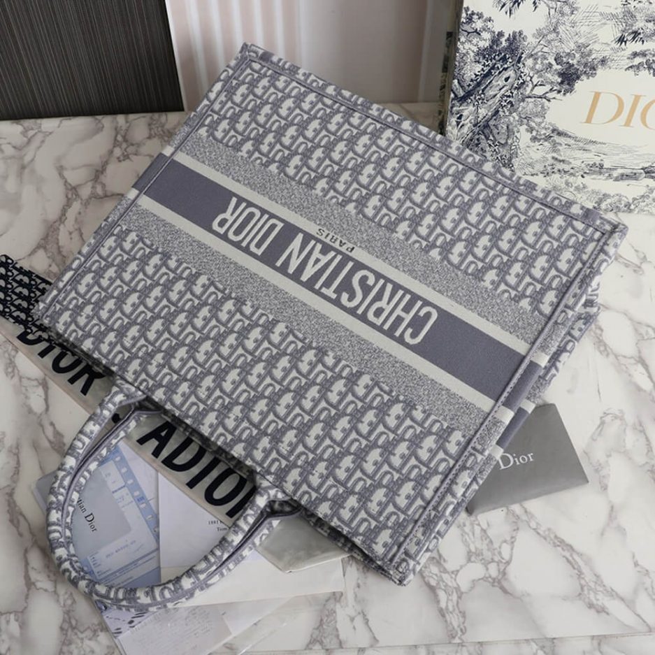 LARGE DIOR BOOK TOTE - Image 6
