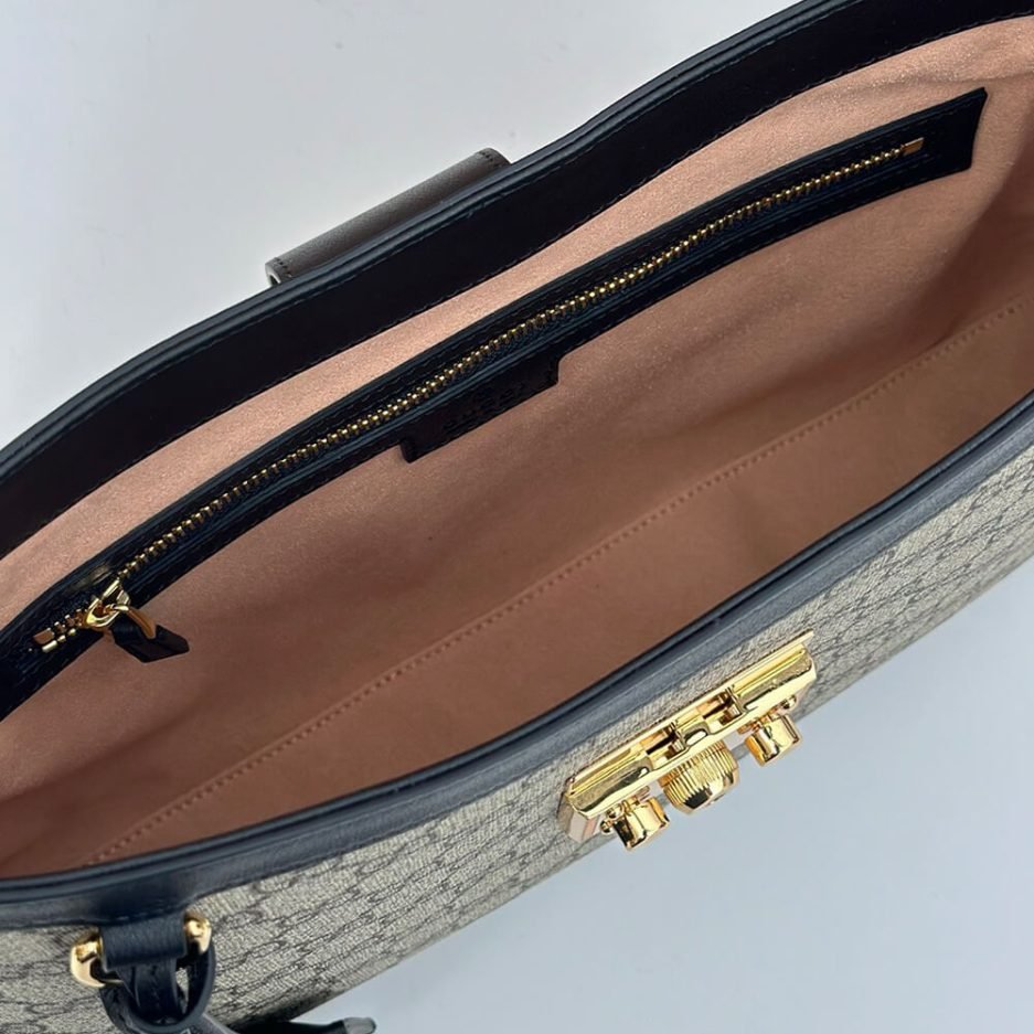 GUCCI PADLOCK GG MEDIUM SHOULDER BAG - Image 8