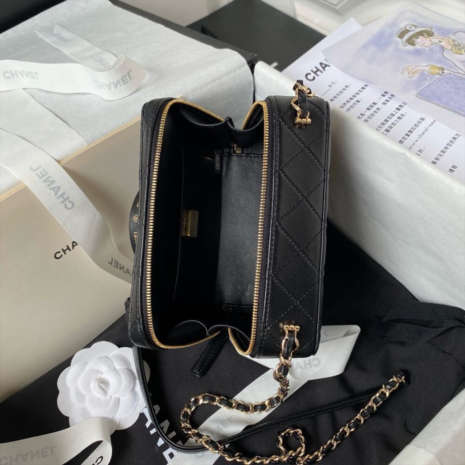CHANEL CAMERA BAG - Image 8