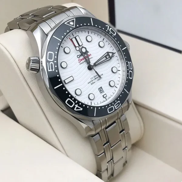 DIVER 300M CO?AXIAL MASTER CHRONOMETER 42 MM-210.30.42.20.04.001 - Image 9