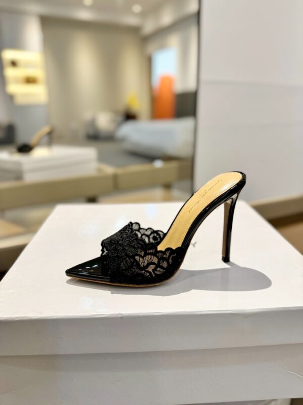 173702-Gianvito rossi women shoes - Image 4