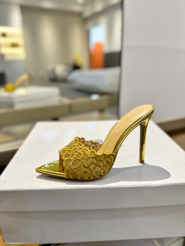 173702-Gianvito rossi women shoes - Image 7